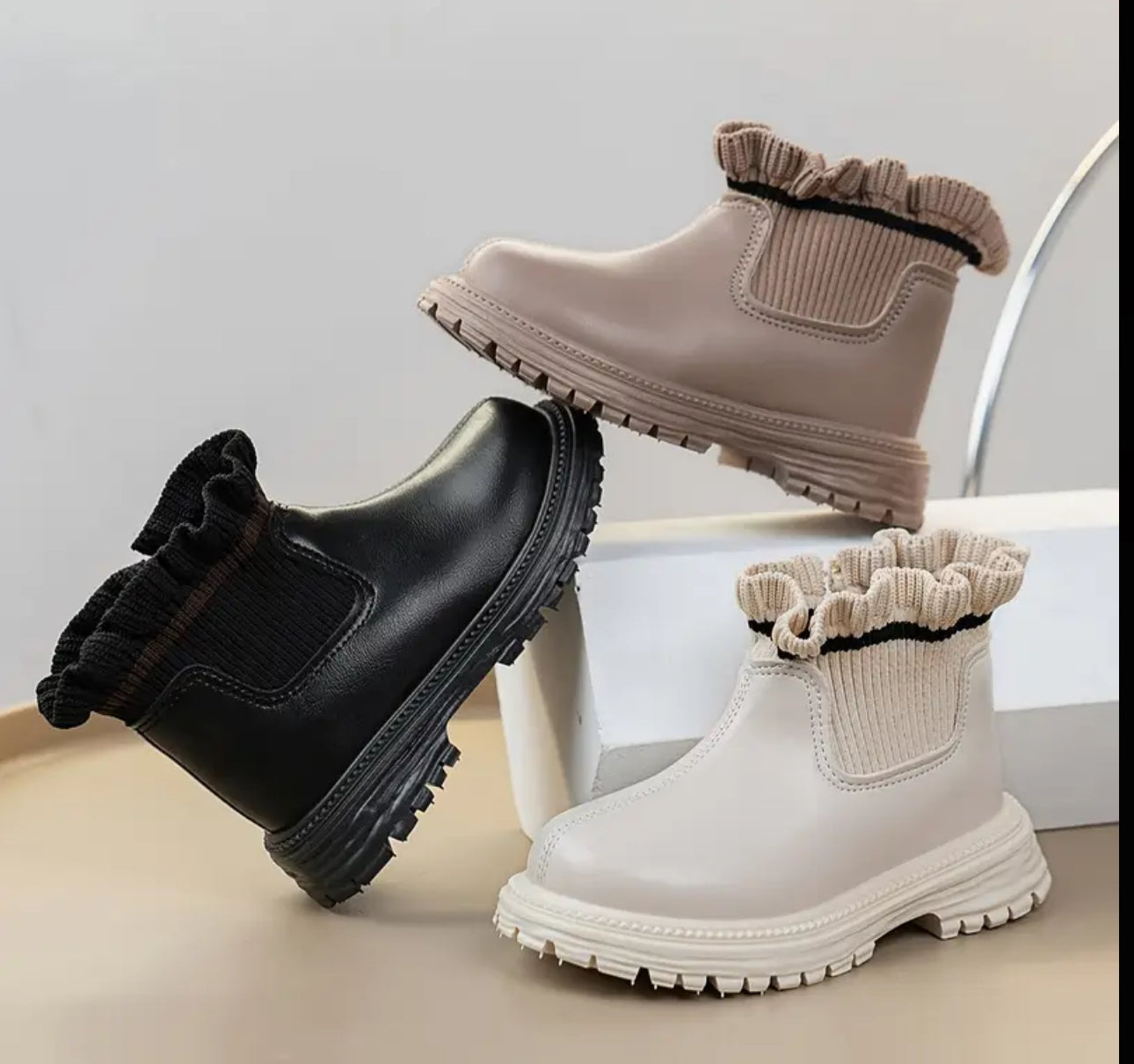 Ankle-High Boots with Ruffled Cuffs Zipper